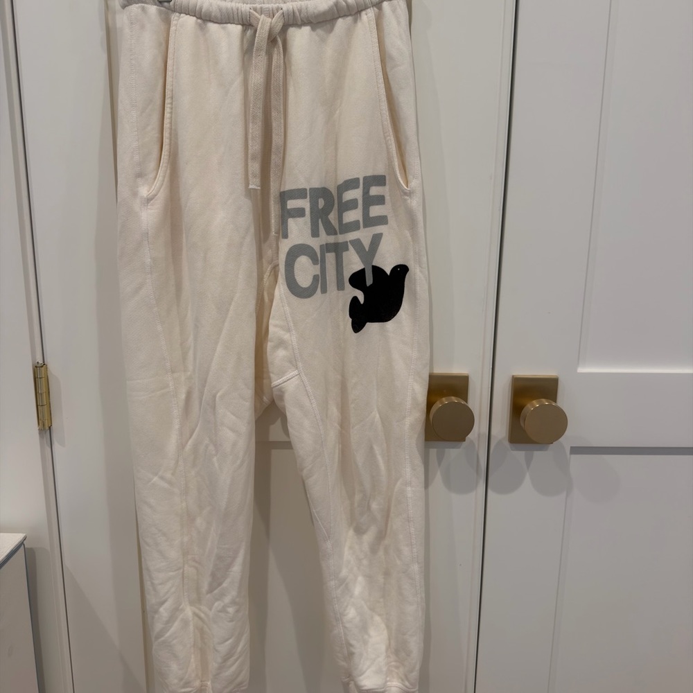 FREE CITY Cream Joggers